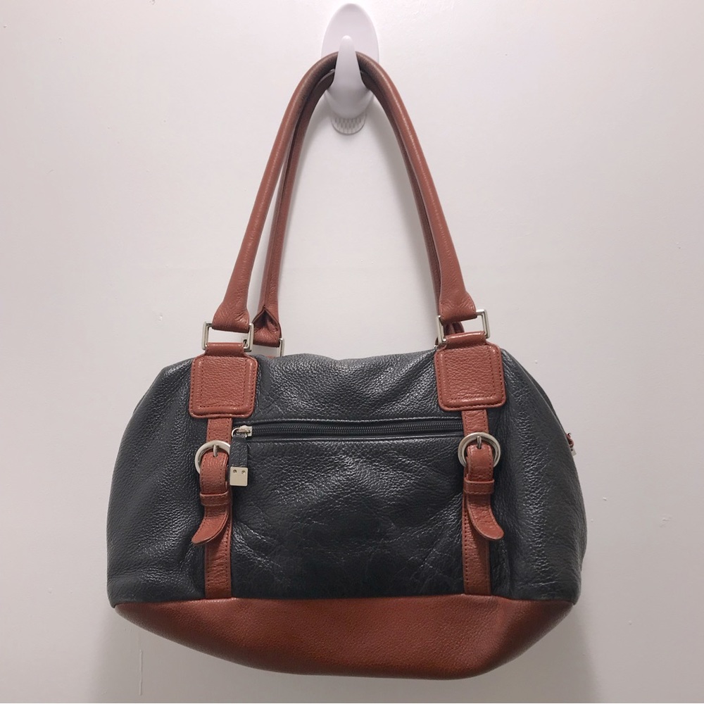 Soprano black leather hand shoulder bag